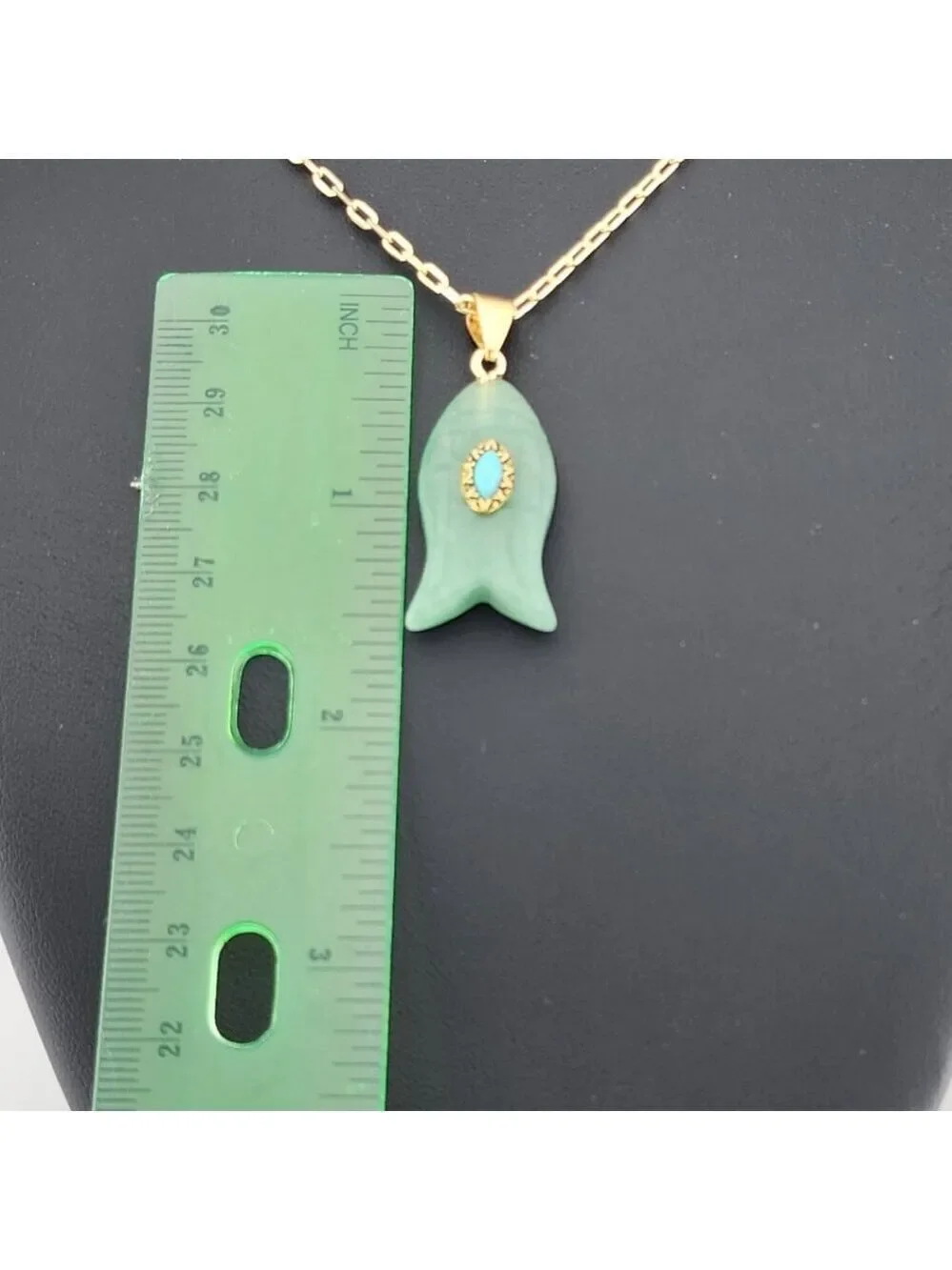 Under the Sea Vibes – Fish-Shaped Green Agate Necklace with Stone